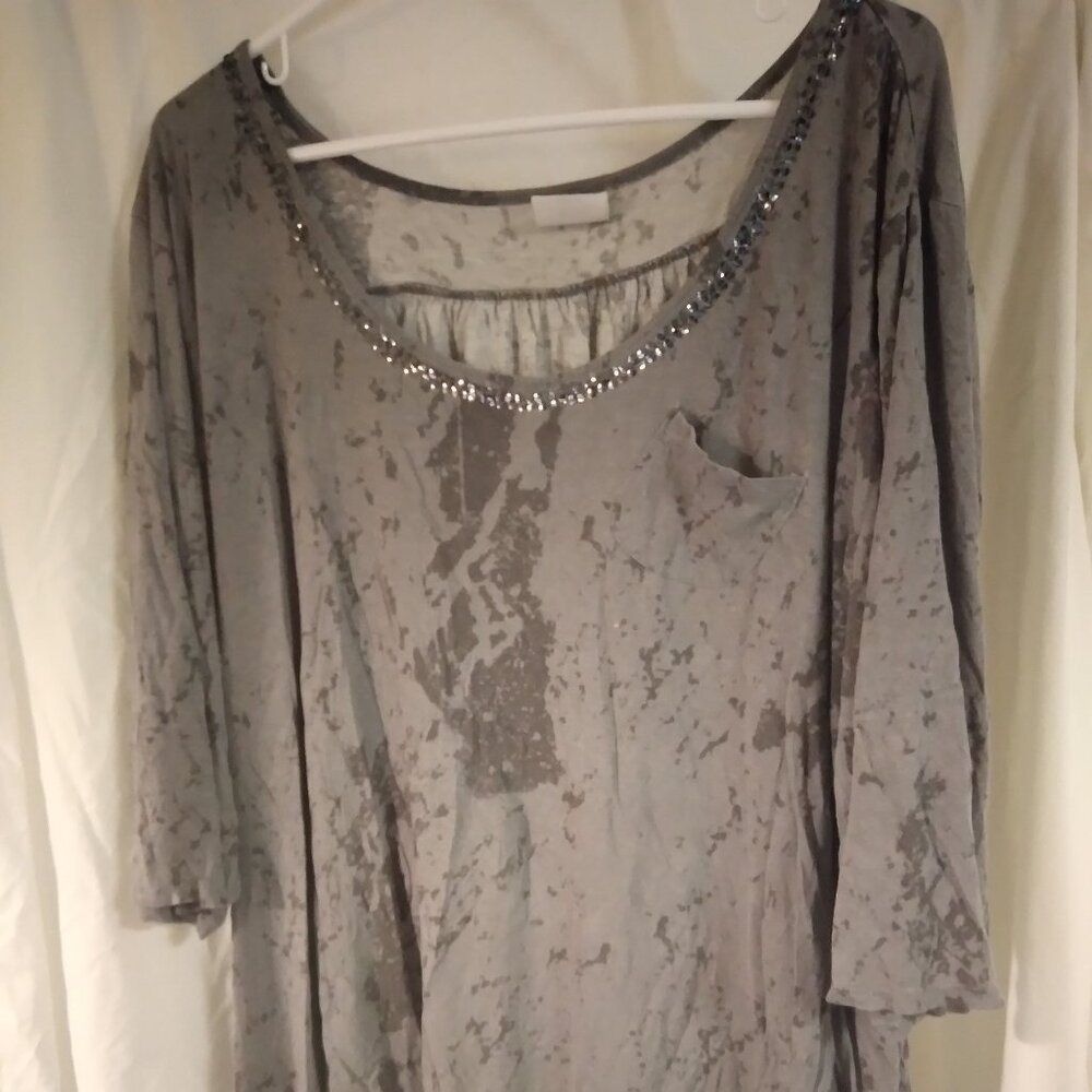 Avenue Gray Crinkle Scoop Neck Long Sleeve Tee with Sequin Trim